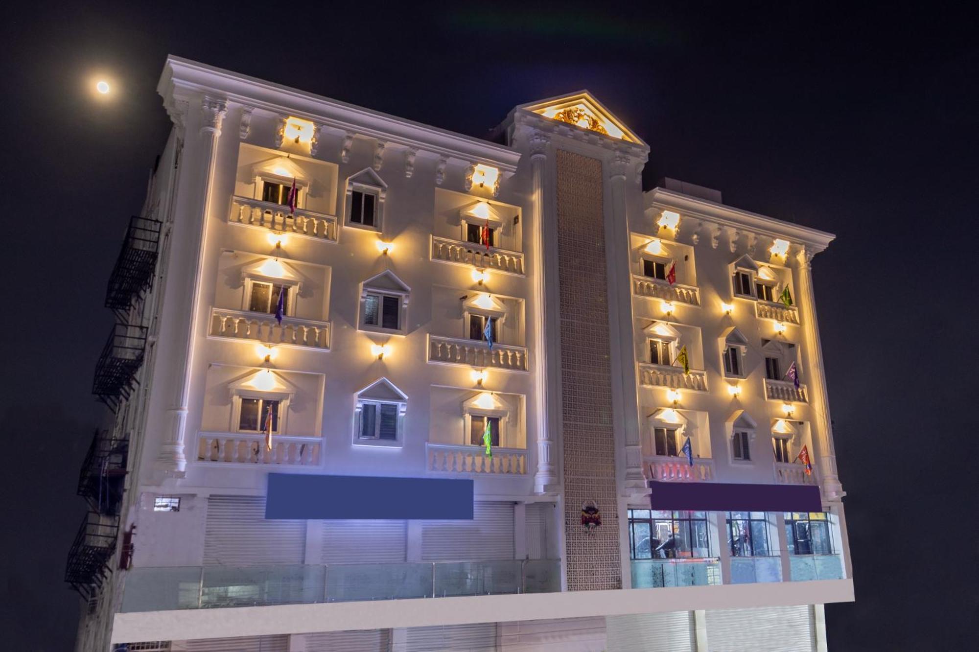 Treebo Seventh Heaven Kukatpally Hyderabad Eksteriør billede