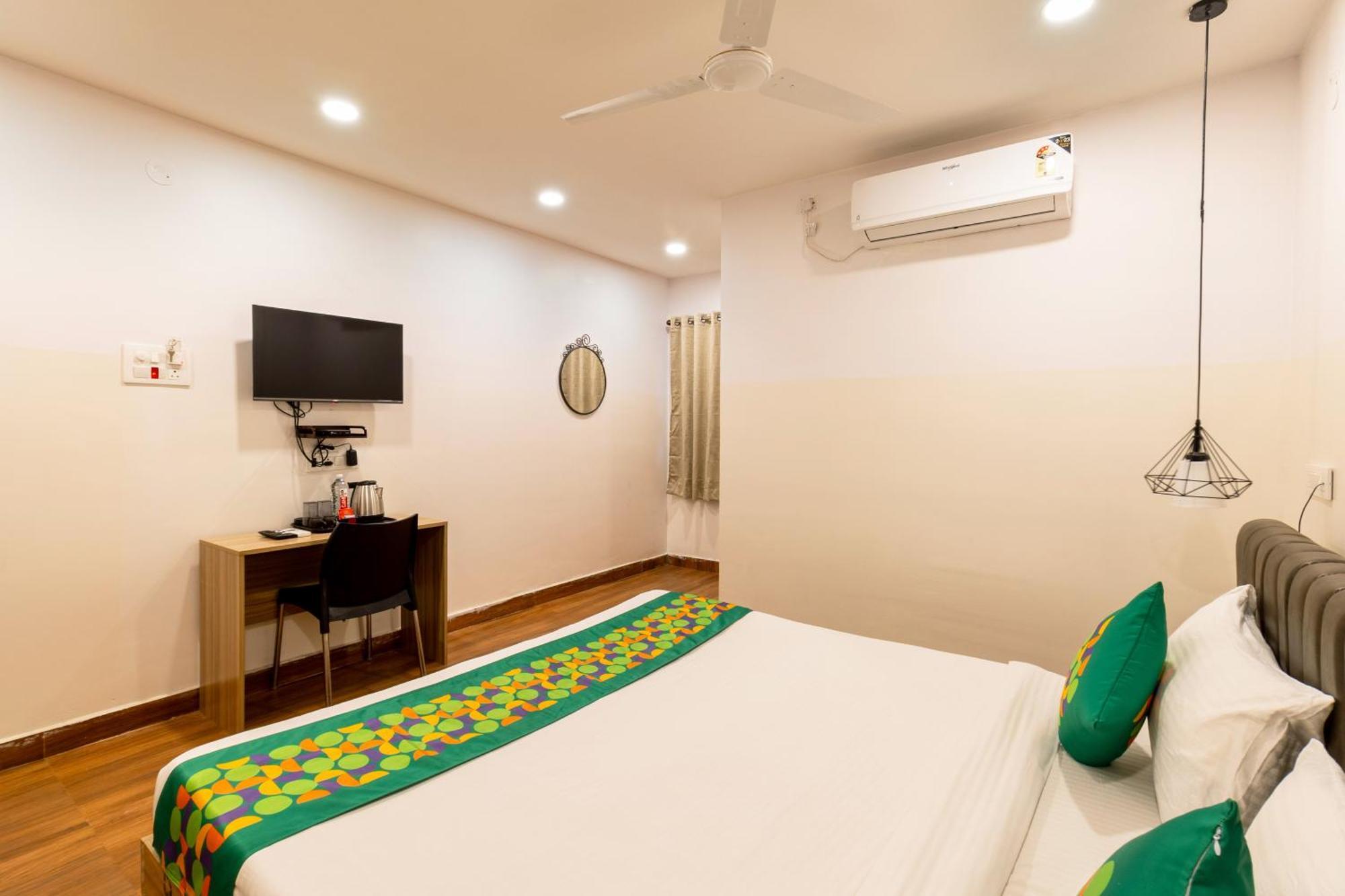 Treebo Seventh Heaven Kukatpally Hyderabad Eksteriør billede
