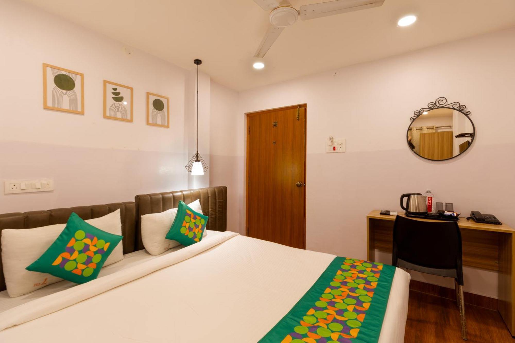 Treebo Seventh Heaven Kukatpally Hyderabad Eksteriør billede