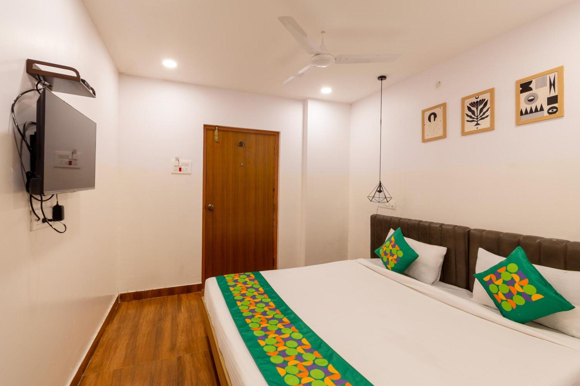 Treebo Seventh Heaven Kukatpally Hyderabad Eksteriør billede